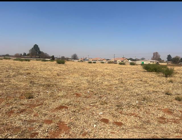 16,252M² VACANT LAND FOR SALE IN KOOKRUS